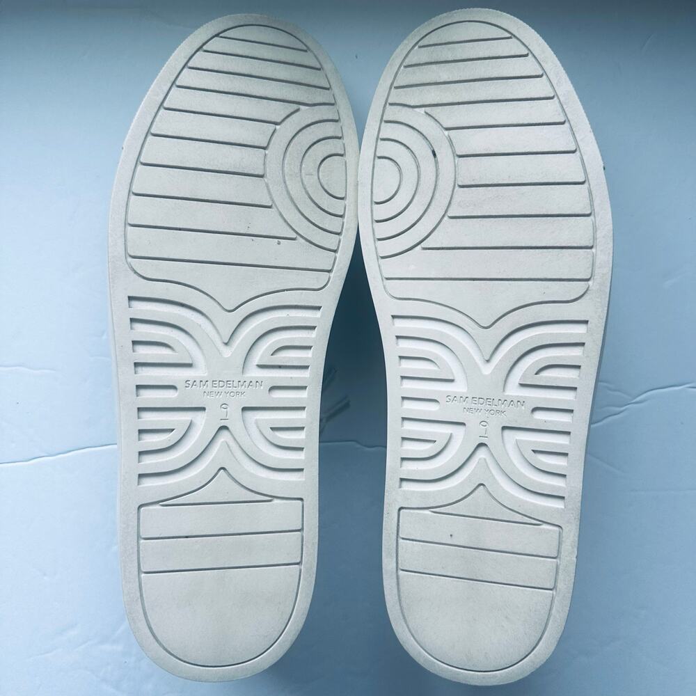 **CLOSET CLEAR OUT** Sam Edelman Ethyl Low Top Sneaker - 9 - Picture 5 of 10